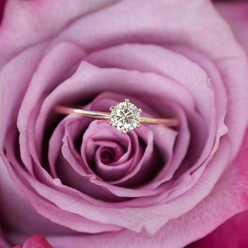 Dein persönlicher Diamant als Erinnerung an dein erstes Date oder deine Hochzeit.