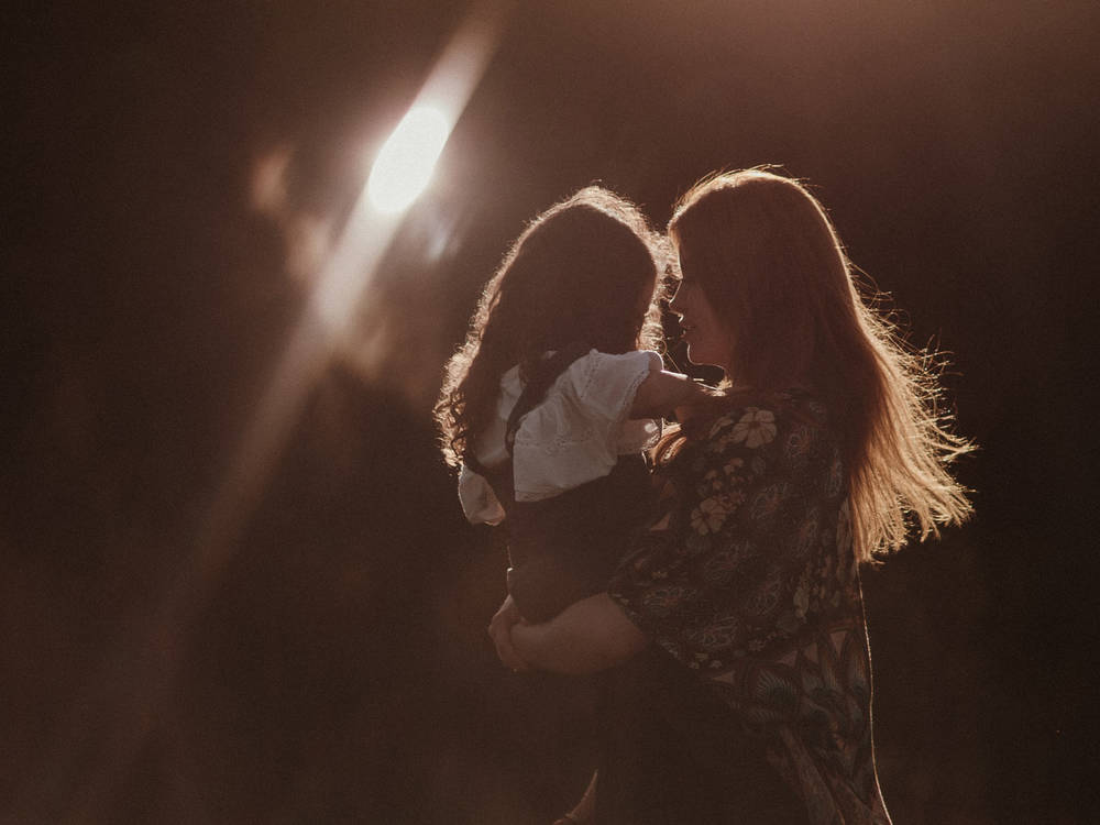 Lab-grown Diamant aus dem Kohlenstoff von den Haaren deiner Liebsten. Ein Andenken an Geburt und Hochzeit.